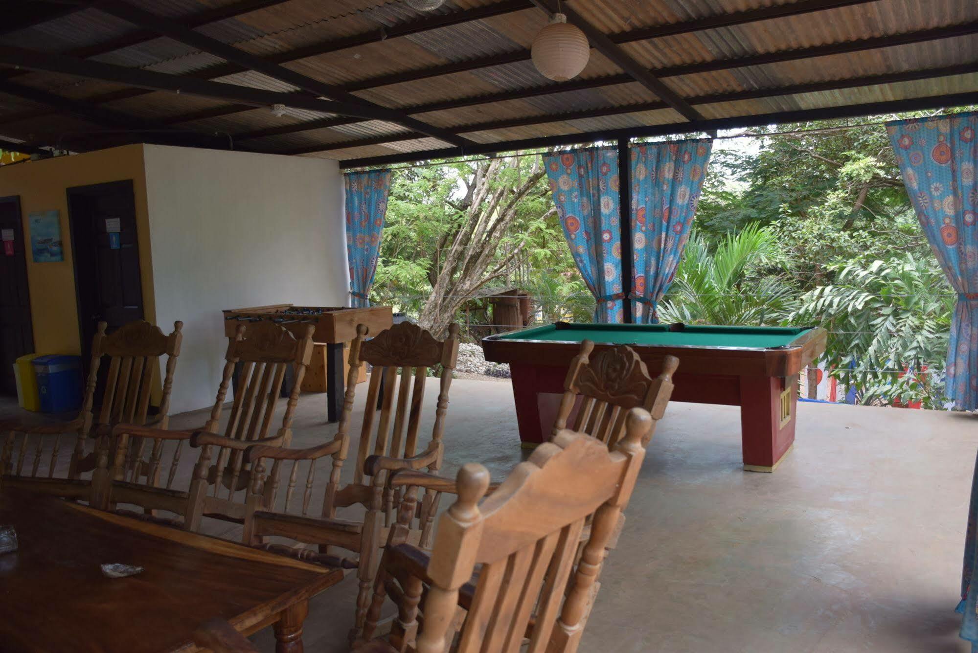 Casa Pura Vida Surf Hostel - Tamarindo Costa Rica Exterior photo